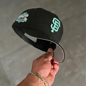 New Era San Francisco Giants Adjustable 9FORTY Hat – Black Flat Brim Snapback Featuring Mint SF Logo And Embroidery Side Patch Streetwear Retro Side Design Cap
