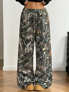 Women's Tree Camo Print Fitted Sweatpants, Casual Comfy Trousers for Daily Wear, Ladies Bottoms for Winter