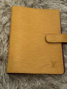 Pre-owned Louis Vuitton Leather Small Leather Goods Agenda MM Notebook cover yellow Epi Leather