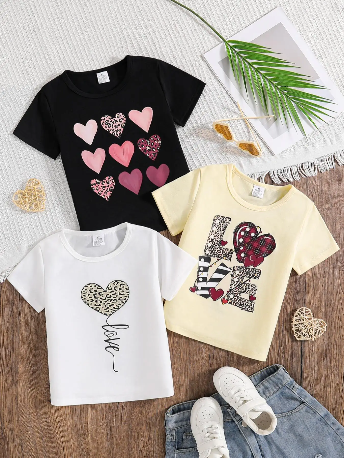 Girl's Heart Print Tee, Casual Short Sleeve Round Neck T-shirt for Summer, Kids Clothes for Daily Wear