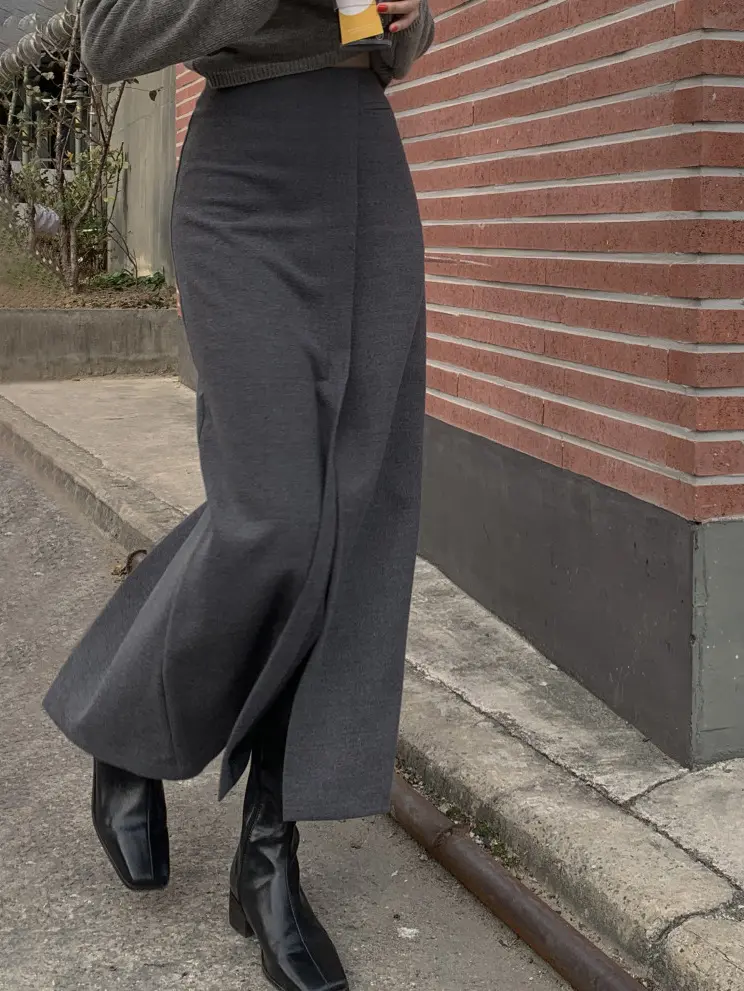 Women's Fitted Basic Slit Maxi Skirt, Lady's Stylish Bottom for Effortless Outfits, Minimalist