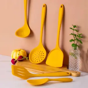 1Pcs New Yellow Silicone Heat-Resistant Spatula Soup Spoon Shovel Turner Strainer Kitchen Utensil Cooking Tools Kitchenware