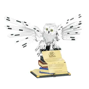 【Magical Collectible】 MAGICBRICK Wand, Glasses & Diary Adult Display Building Set with Exclusive Golden Figures, Memorial Display & Great Gift Idea