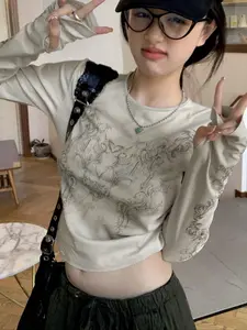 Women's Long Sleeve Slim Fit Cropped Short Top, Sexy Floral Print Design, Perfect for Spring & Fall, Ideal for Casual Wear