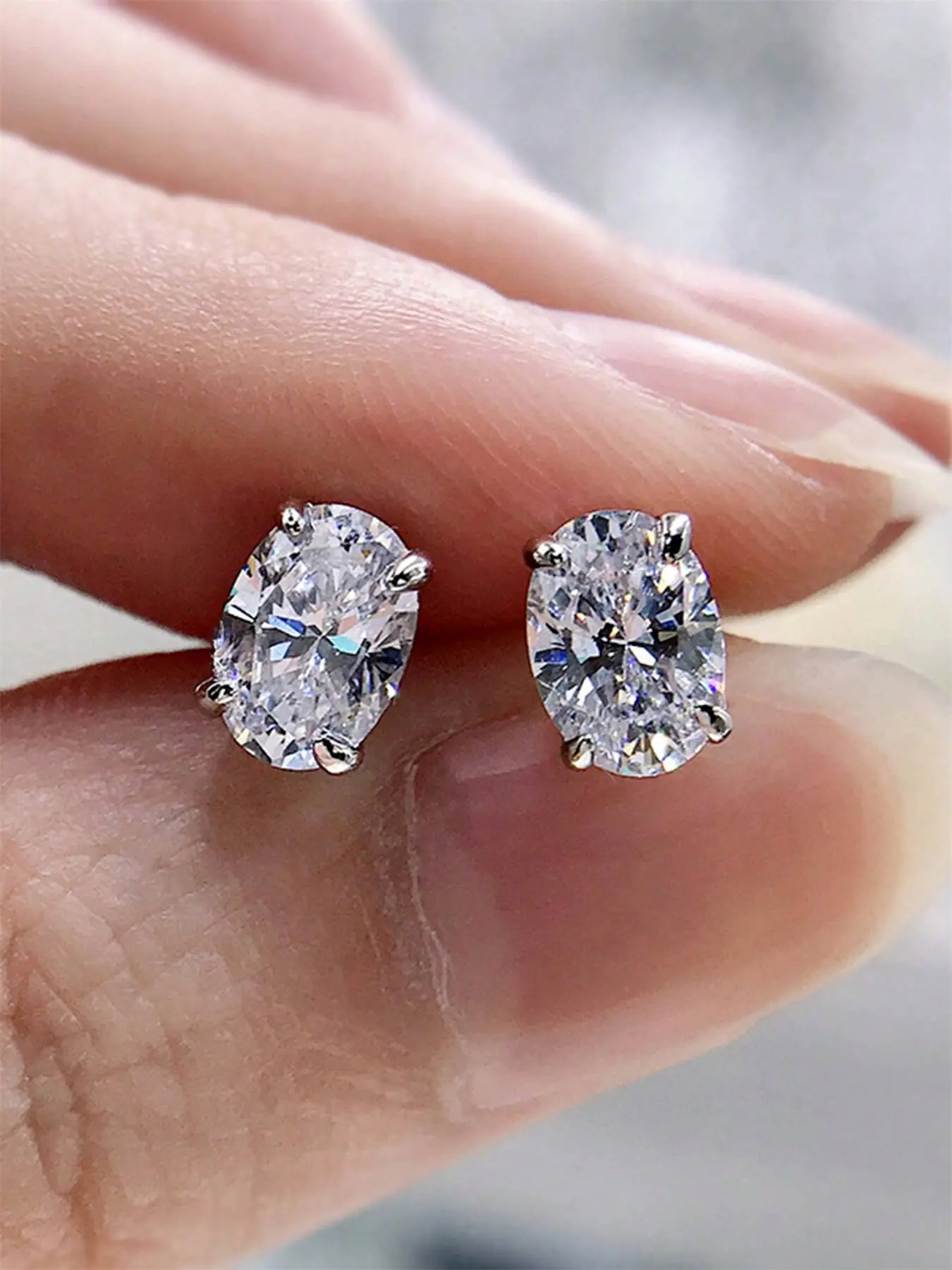1 Pair Elegant Cubic Zirconia Stud Earrings For Women For Wedding Engagement Anniversary Party Jewelry Trendy Jewelry Valentines Day Jewelry Valentine's Day Gift Sparkling Zirconia Studs Earrings