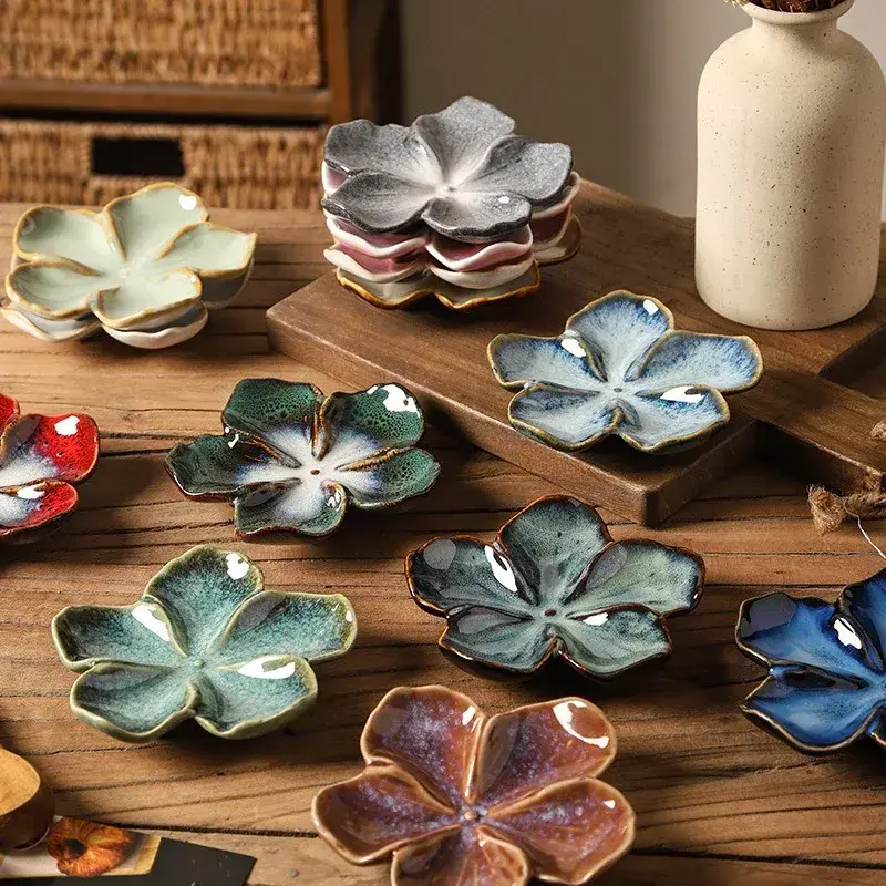 Vintage Ceramic Craft Dish Flower Shaped Small Dish Creative Dipping Sauce Small Dish Multi-color Kiln Transformed Dish Gift