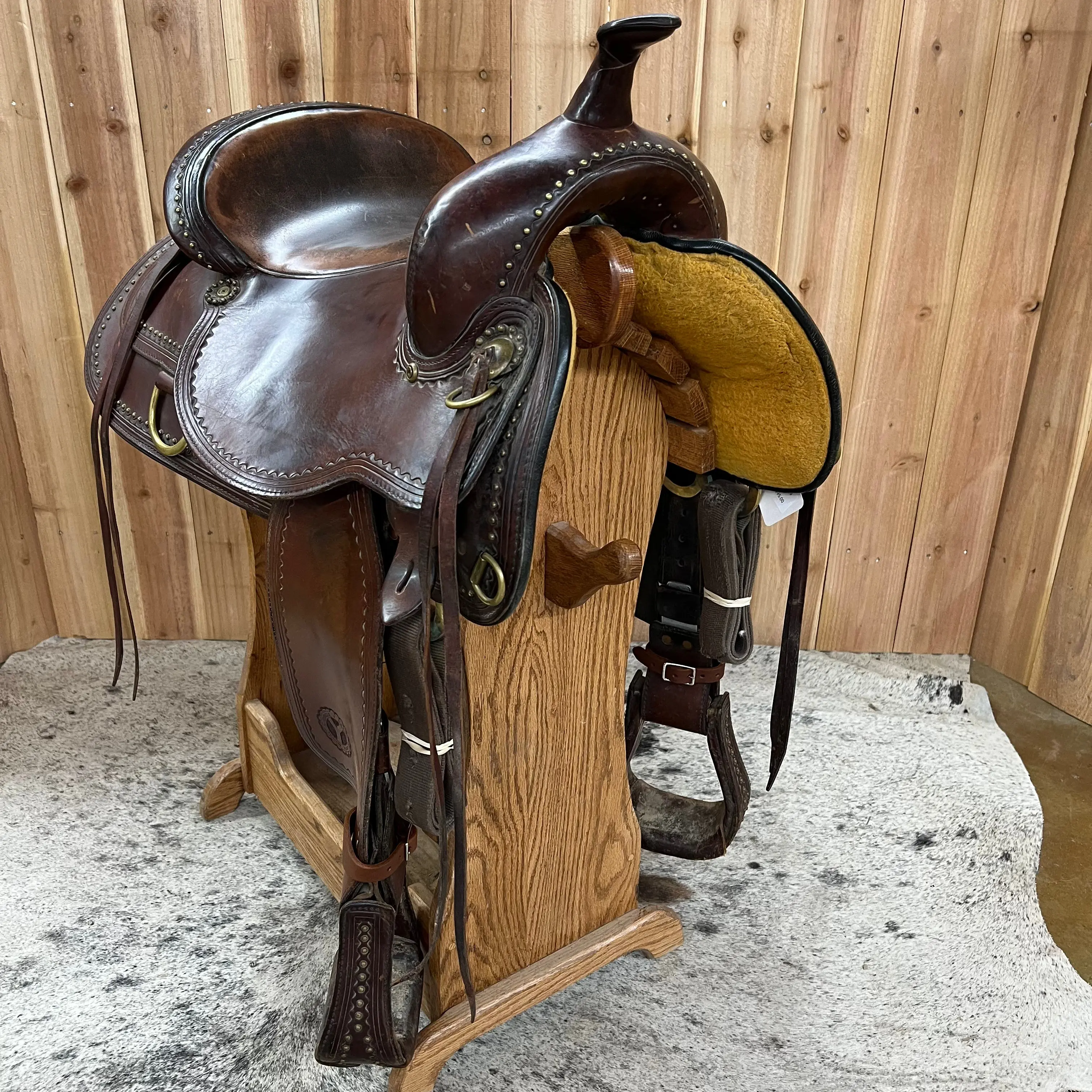 Used Circle Y Flex Lite Trail Saddle, 15.5" Seat