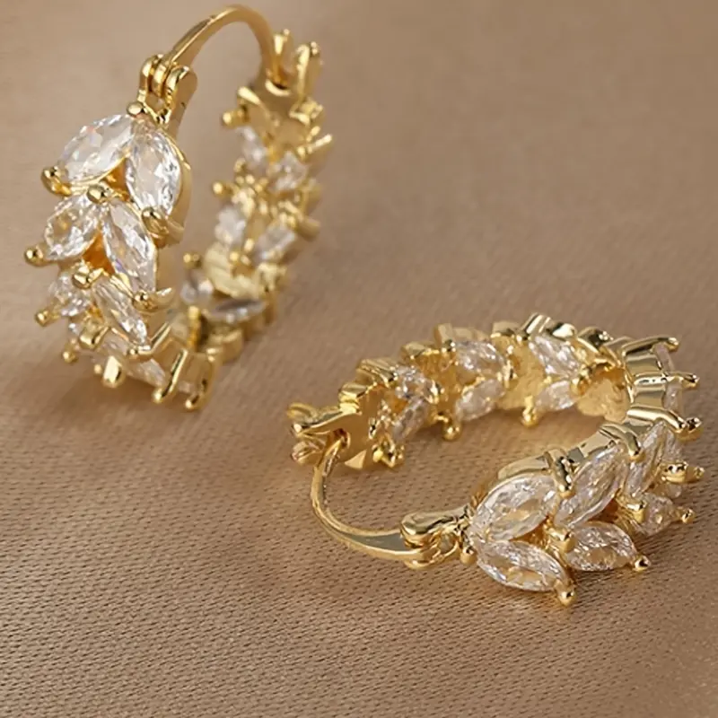1 Pair Golden-Tone Hoop Earrings with Sparkling Rhinestone Accents - Natural Style Design, Perfect for Daily Wear, All-Season Accessory, Fashionable Accessories, Wedding Earrings, Earrings Hoops