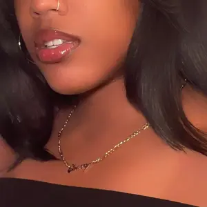 Vie de Lèvre Lipgloss & Poetry - Lightly Scented Sheer Moisturizing Lipgloss for Everyday Wear with Printed Art Card for Adults - Makeup, Lipstick