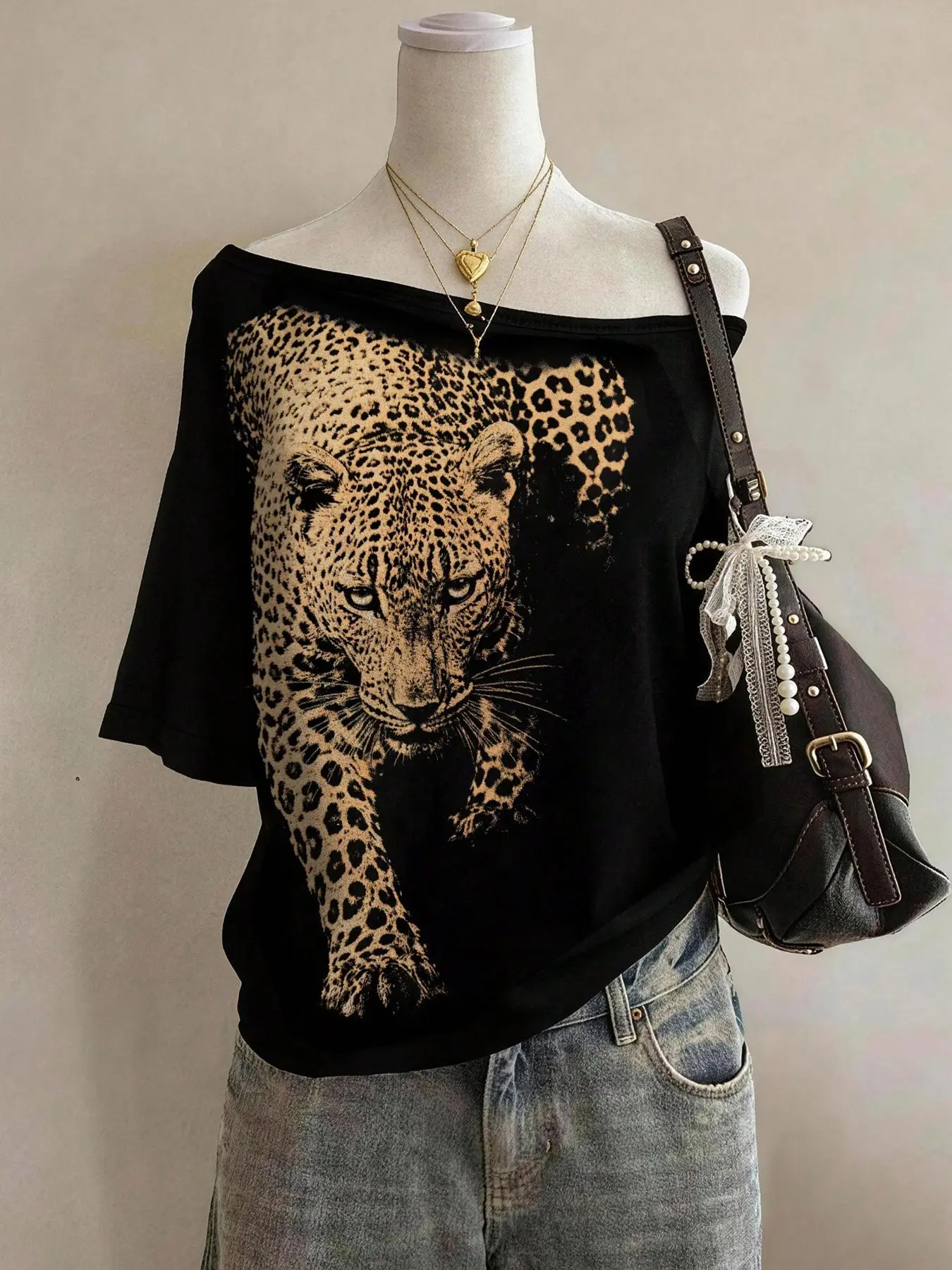 Women's Short Sleeve Asymmetric Retro Leopard Print Top, Animal Shirt, Asymmetrical, Slim Fit, Sexy Shoulder Reveal, Summer Casual T-Shirt, Trendy Fashion, Statement