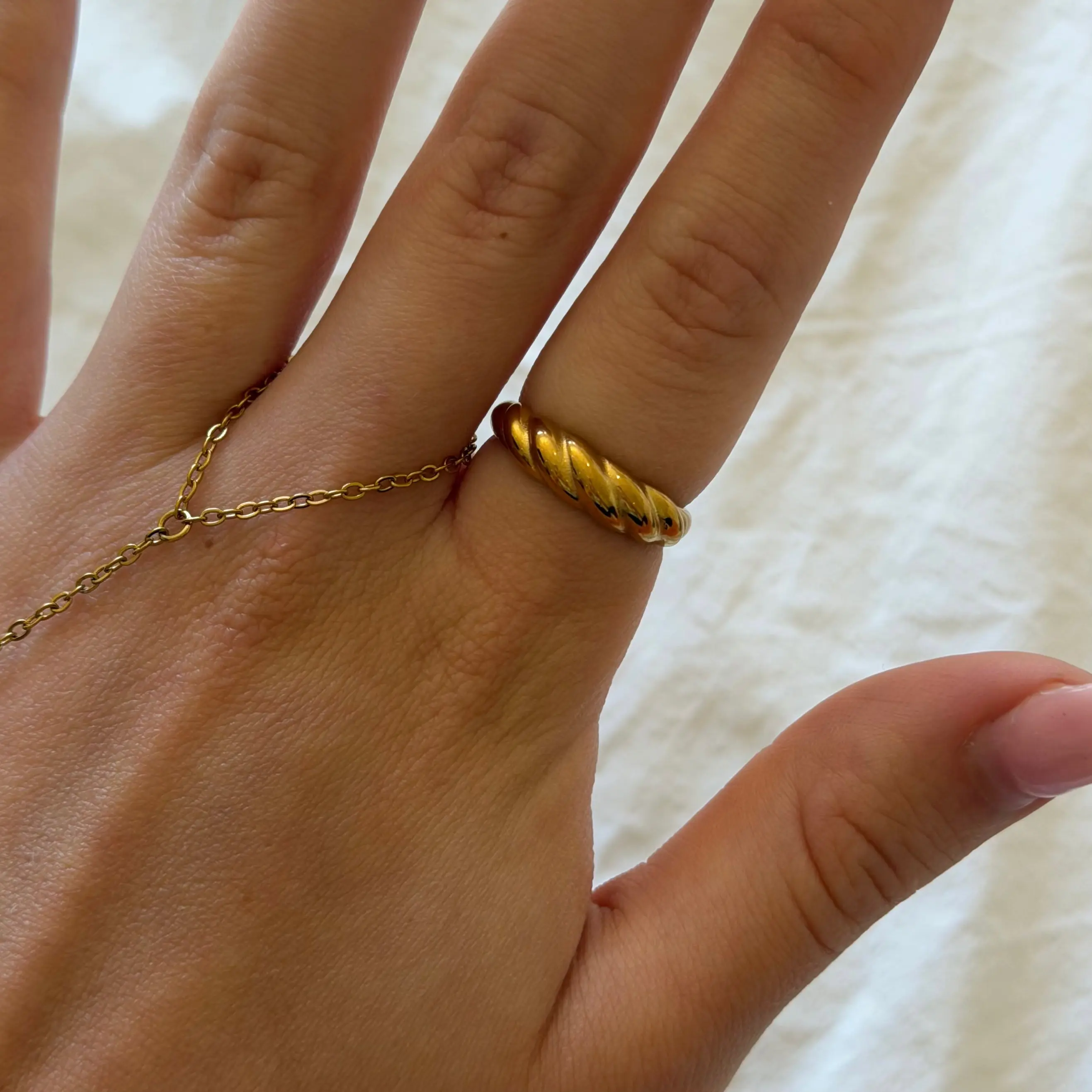 EVRY JEWELS Gold or Silver Plated Women's Waterproof Don't Get It Twisted Ring