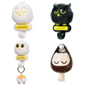 Creative Adhesive Coat Hooks，3Pcs Wink Cat Hooks for Hanging Towels, Hats,Coat,Cloth Bags, Belts, Key, for Wall Hanging, Family of Three