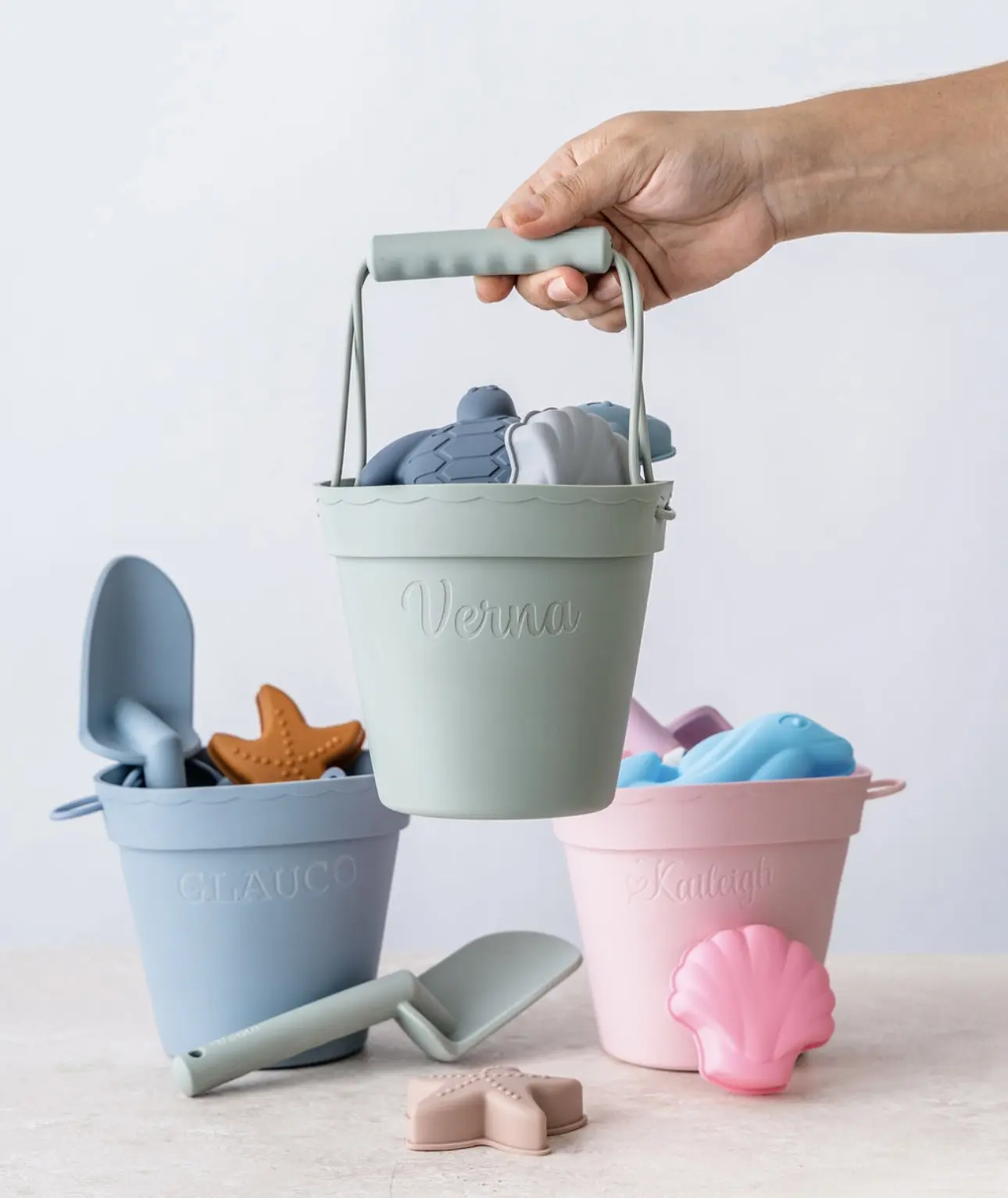 Please add the personalization to the notes - “Personalized Beach Toy”