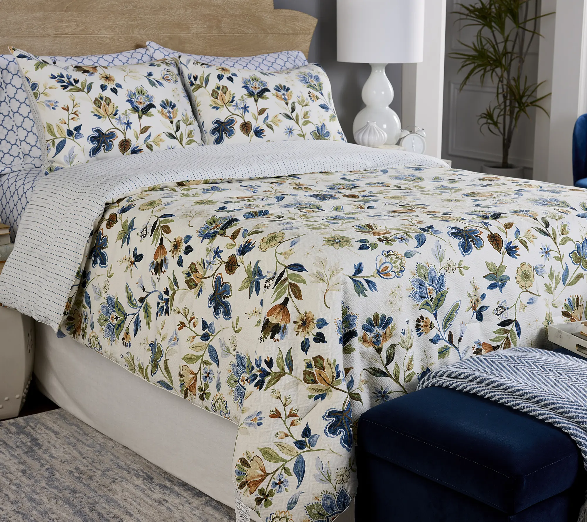 Home Reflection Reversible Jacobean Floral Comforter Set- Queen Home Reflection Reversible Jacobean Floral Comforter Set- Queen