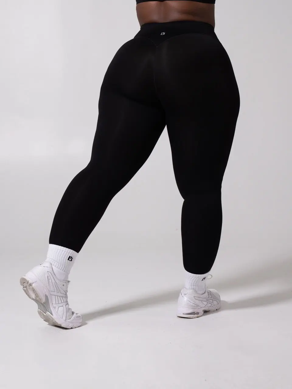 Airbrush Multi Pocket Legging - Onyx Black