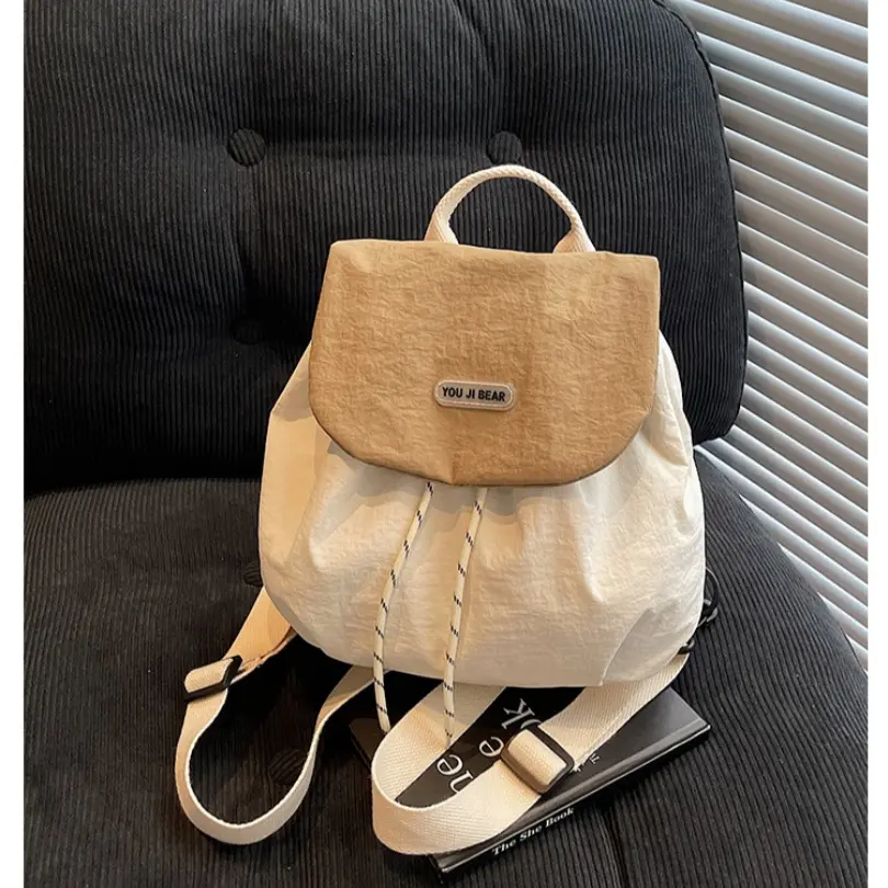 Stylish small backpack, casual backpack, new style, large capacity, outdoor travel bag, lightweight, simple, versatile, commuter backpack