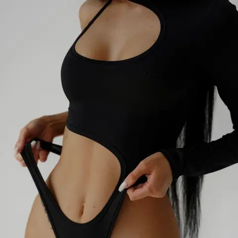 Women's Minimalist Asymmetrical Cutout Long Sleeve Bodysuit, Fashion High Street Style, Slim-Fit, Summer Womenswear