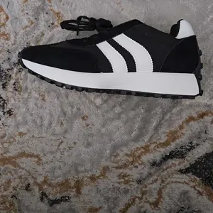 Women's New Spring Autumn Round-Toe Thick-Sole Casual Shoes, Colorblock Lace-Up Breathable Anti-Slip Fashion Sneakers for Outdoor Running and Training