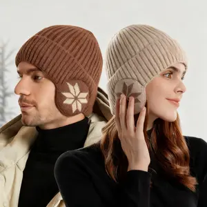 Winter warm knitted wool hat for men and women, fleece-lined and thickened, Korean style, outdoor cycling hat with ear flaps.