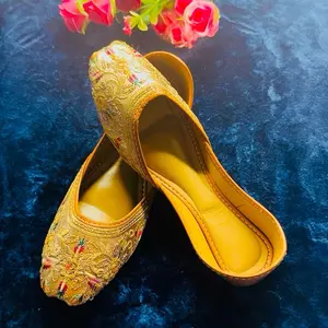 Premium leather Embroidered Punjabi Jutti | Traditional Handcrafted for Women | Ethnic Wedding & Party Wear Flat Shoes