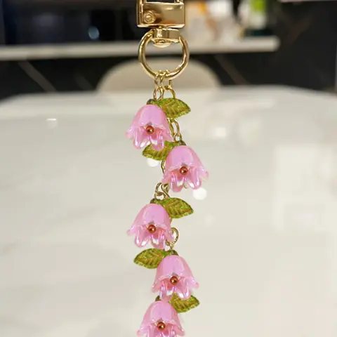 Women's Lily of the Valley Beaded Flower Keychain for Bags, Floral Pendant Bag Charm & Key Ring for Backpack & Car Keys, Christmas Gift