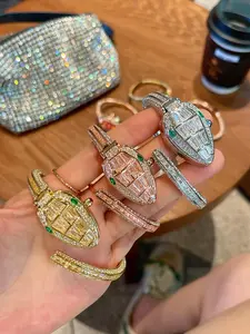 Women's Elegant Snake Design Quartz Watch, Modern Fashionable Wristwatch, Fashionable Wristwatch for Women & Girls, Trendy All-match & Exquisite Watch for Birthday Gift with Box