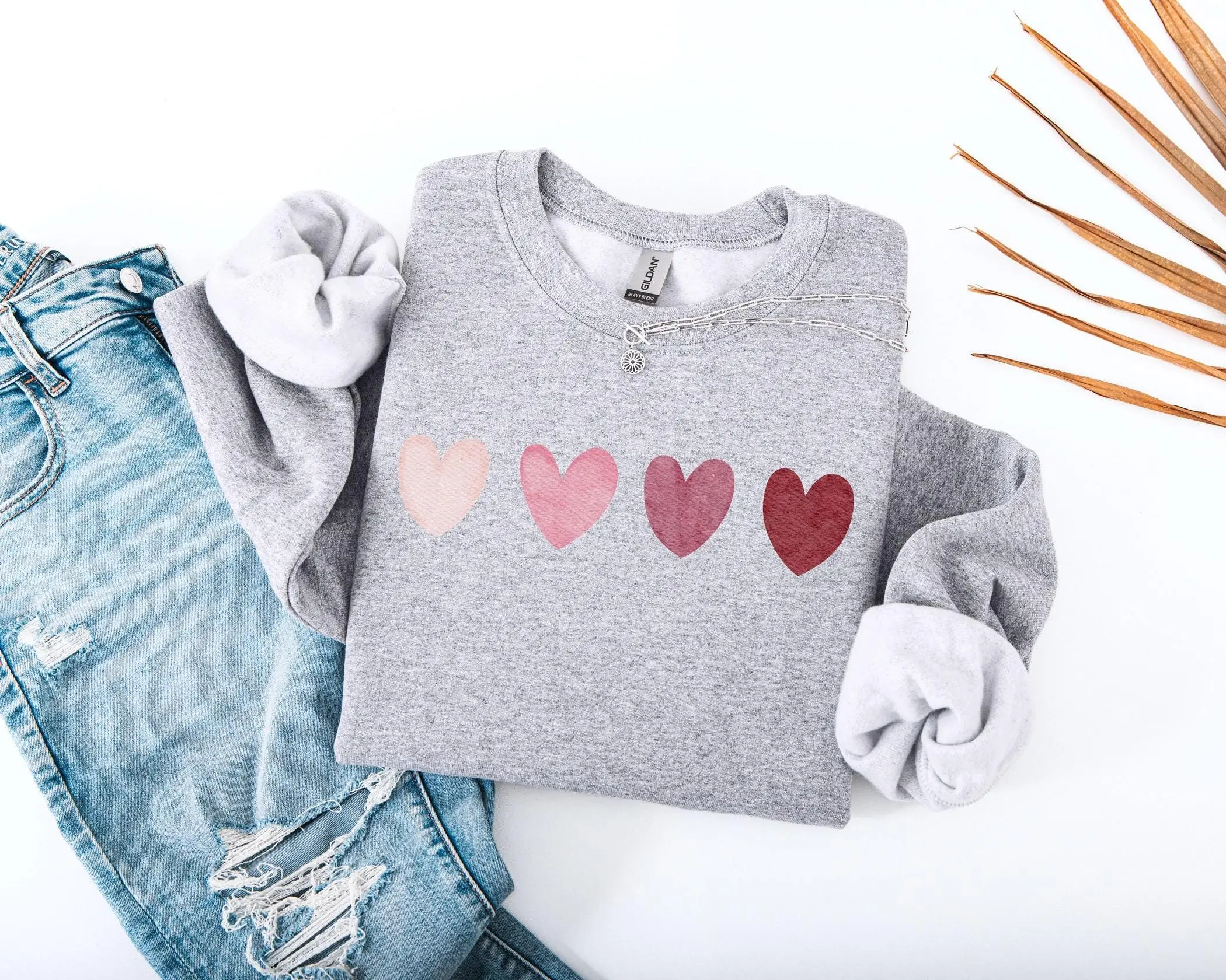Vintage Heart Valentine Sweatshirt Classic Retro Romantic Crewneck