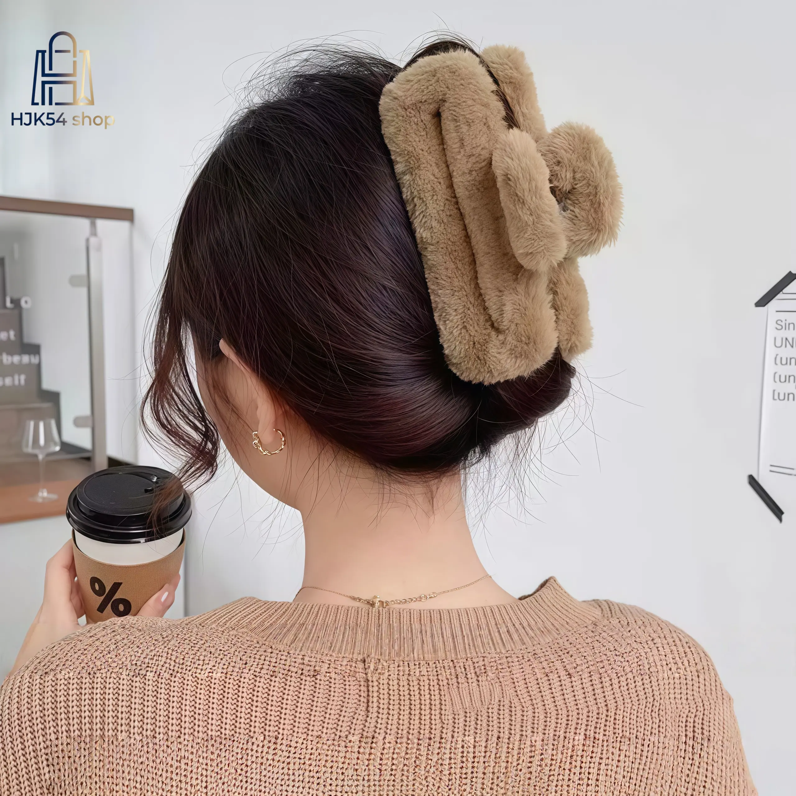 2pcs Faux Fur Hair Claw Clips, Large Plush Non-Slip Jaw Clips, Neutral Tone Fluffy Hair Catchers for Women, Strong Hold for Thick Hair, Fall & Winter Hair Accessories