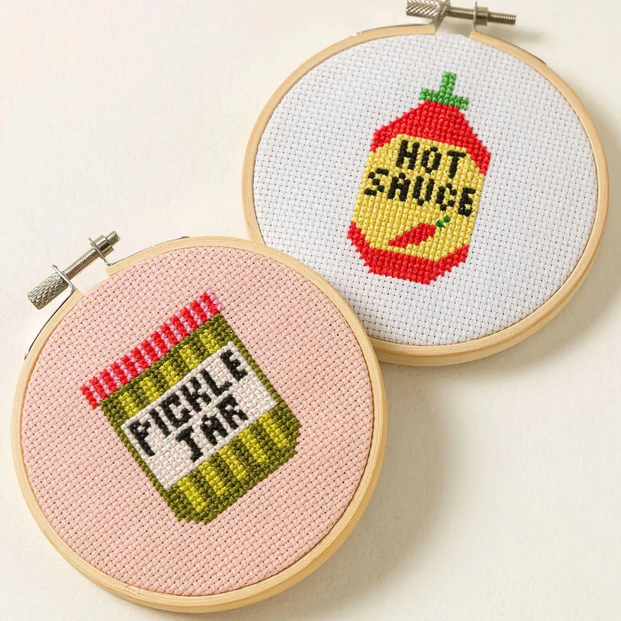 Mini Beginners Cross Stitch Kit, Handmade Gifts Option, Home Embroidery Needle Crafts Kit with Foodie Designs & Finishing Materials Mini Beginners Cross Stitch Kit, Handmade Gifts Option, Home Embroidery Needle Crafts Kit with Foodie Designs & Finishing Materials