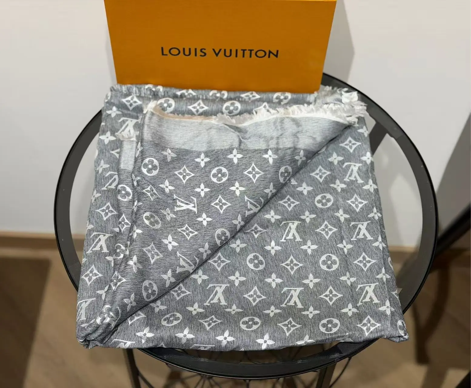 Pre-owned Louis Vuitton Scarf, Fashion Accessory for Costume Jewellery & Accessories Collection