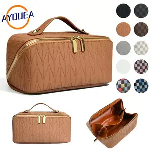 Large Capacity PU Cosmetic Salon-Grade Organizer Bag for Travel Waterproof Valentine's Day Gift Vegan Leather Makeup Pouch Portable Toiletry Bag for Women Makeup Case Jewelry Organizer Box Handheld Cosmetic Pouch Girlfriend Present Minimalist