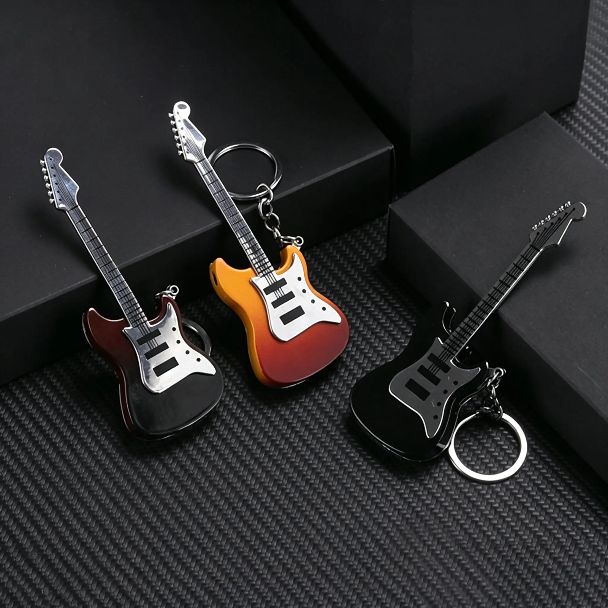 Guitar-Shaped Wear-Resistant Metal-Plastic Butane Gas Refillable Lighter Keychain - Compact, Lightweight, Waterproof Outdoor Sports Camping Fire Starter, Creative Kitchen Gadget Gift for Adventure Lovers