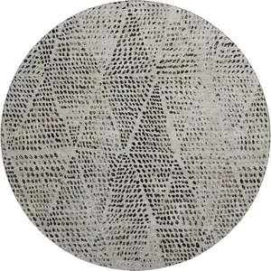 HomeRoots 650575 8 ft. Gray & Black Diamond Washable Round Area Rug with UV Protection