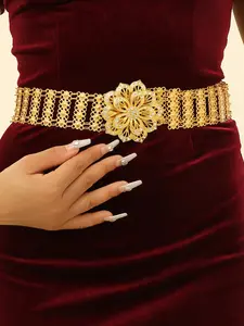 Bohemian Women's Flower Hollow Golden Waist Belt, Versatile Adjustable Long Metal Waist Chain, Body Chain Fashion Belt, Boho Style Belt, Multifunctional Clothing Accessories