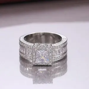 Exquisite Trendy Engagement & Wedding Ring,Elegant Rhinestone DecoratedGeometric Design for Women,  ChicGorgeous Jewelry As Gift for Girlfriend,Cluster Stone Engagement Ring Scrolling Ring Vintage Crystal Ring