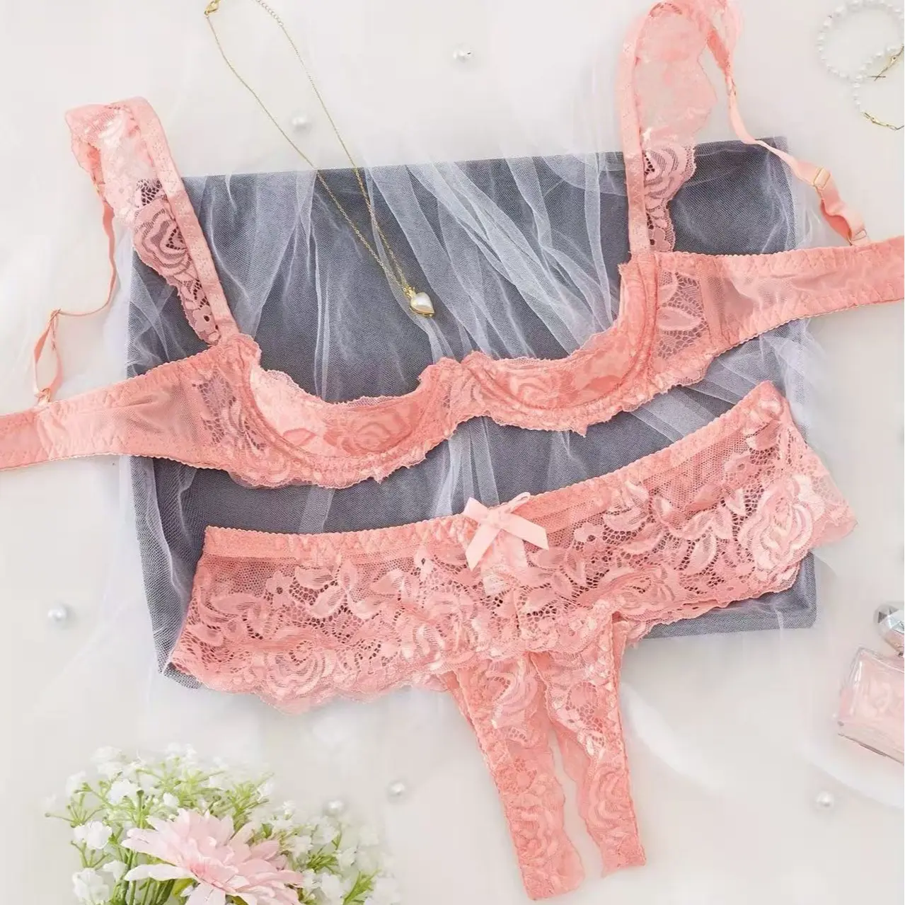 2026 Women's Floral Lace Sexy Lingerie Two-pieceSet, Romantic Underwire Bandeau Bra &Scallop Trim Thong,Comfortable BreathableFabric Lingerie Set for Daily Wear, Women'sUnderwear Set for All Seasons,EmeraldGreen Option Valentine's Day gift Seamless Pantie