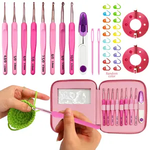 Pink Crochet Hook Set, 34PCS High-Quality Crochet Kit, 8 sizes 2.5-6 mm Pink Gradient Aluminum Ergonomic Soft Handle Crochet with Case for Beginners Lover Christmas Gift