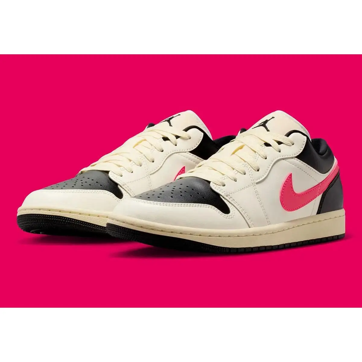 Wmns Air Jordan 1 Low Pale Ivory Black Muslin (DC0774-107)