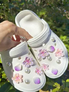 18-Piece & Flower Abs Pearl Shoe Clips DIY Decorations, Multifunctional Shoes Accessories for Women Sandals Slippers Beach Bags