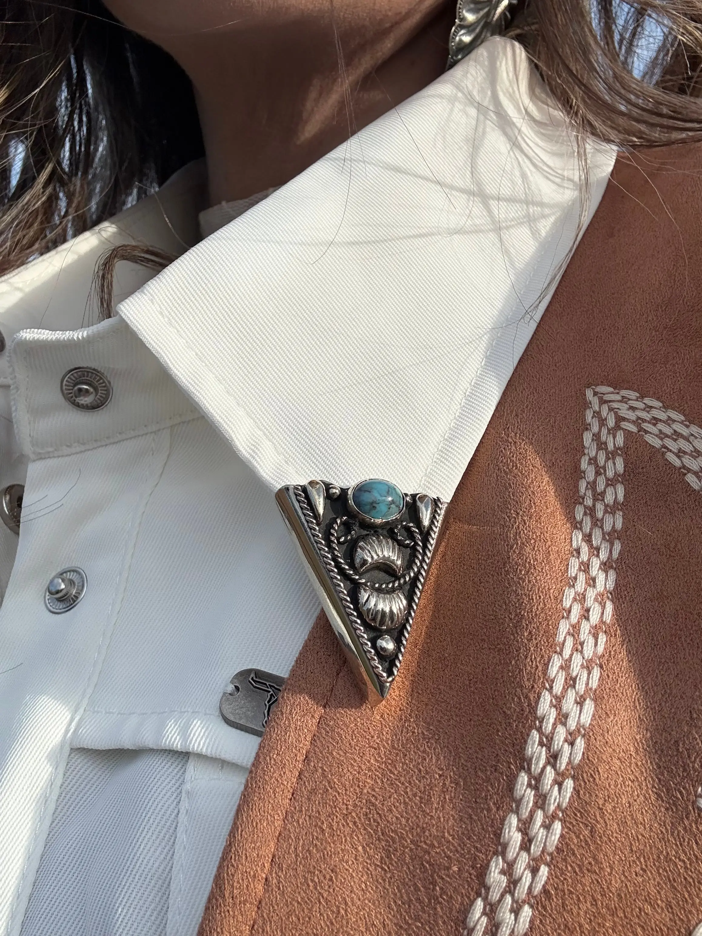 Unisex 2-Piece Set Southwestern Turquoise Stone Collar Tips, Silver-Tone Metal Accent Screw-On Western Charm Collar Clips, Men's Fashion Accessories