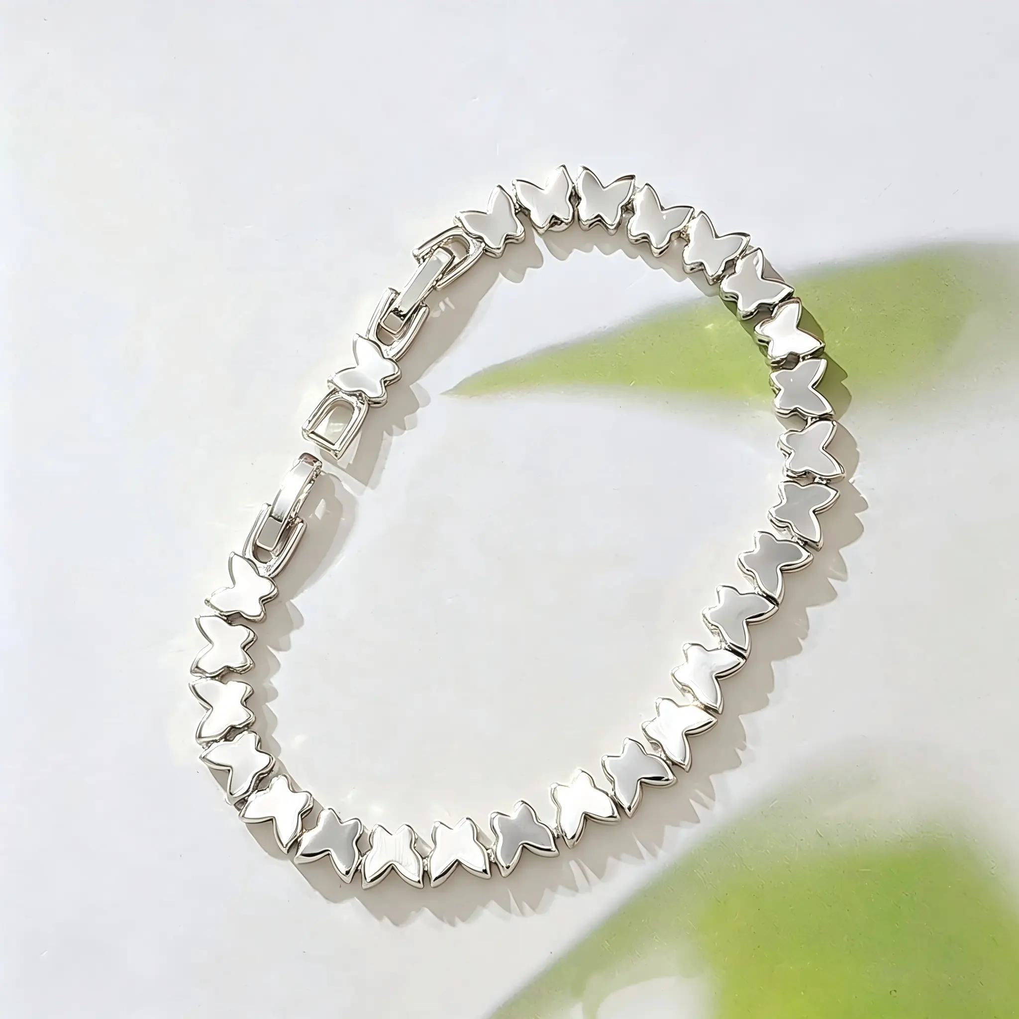 S925 Sterling Silver Polished Tiny Butterfly Continuous Chain Bangle - Hypoallergenic Unisex Delicate Stackable Everyday Wrist Jewelry, Exquisite Trendy Bracelet, Fashionable Bracelet, Trendy Stack Bangle, Elegant Fine Gift for Birthday Anniversary