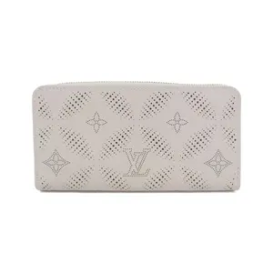 Pre-owned Louis Vuitton Calfskin Small Leather Goods Mahina Long Wallet