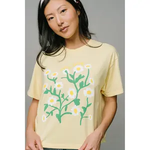 Daisy Boxy Tee - Loose Fit Cotton T-Shirt