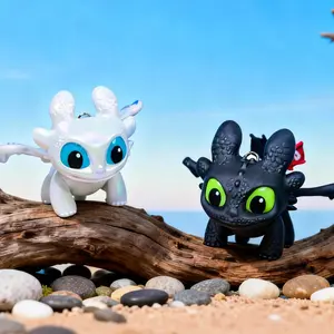 How to Train Your Dragon Night Fury Dragon Keychain Glow in the Dark Mini Dragon Pendant with Moving Wings Trendy Bag Charm Car Ornament Keychain Gift Christmas Gift Birthday Peripheral