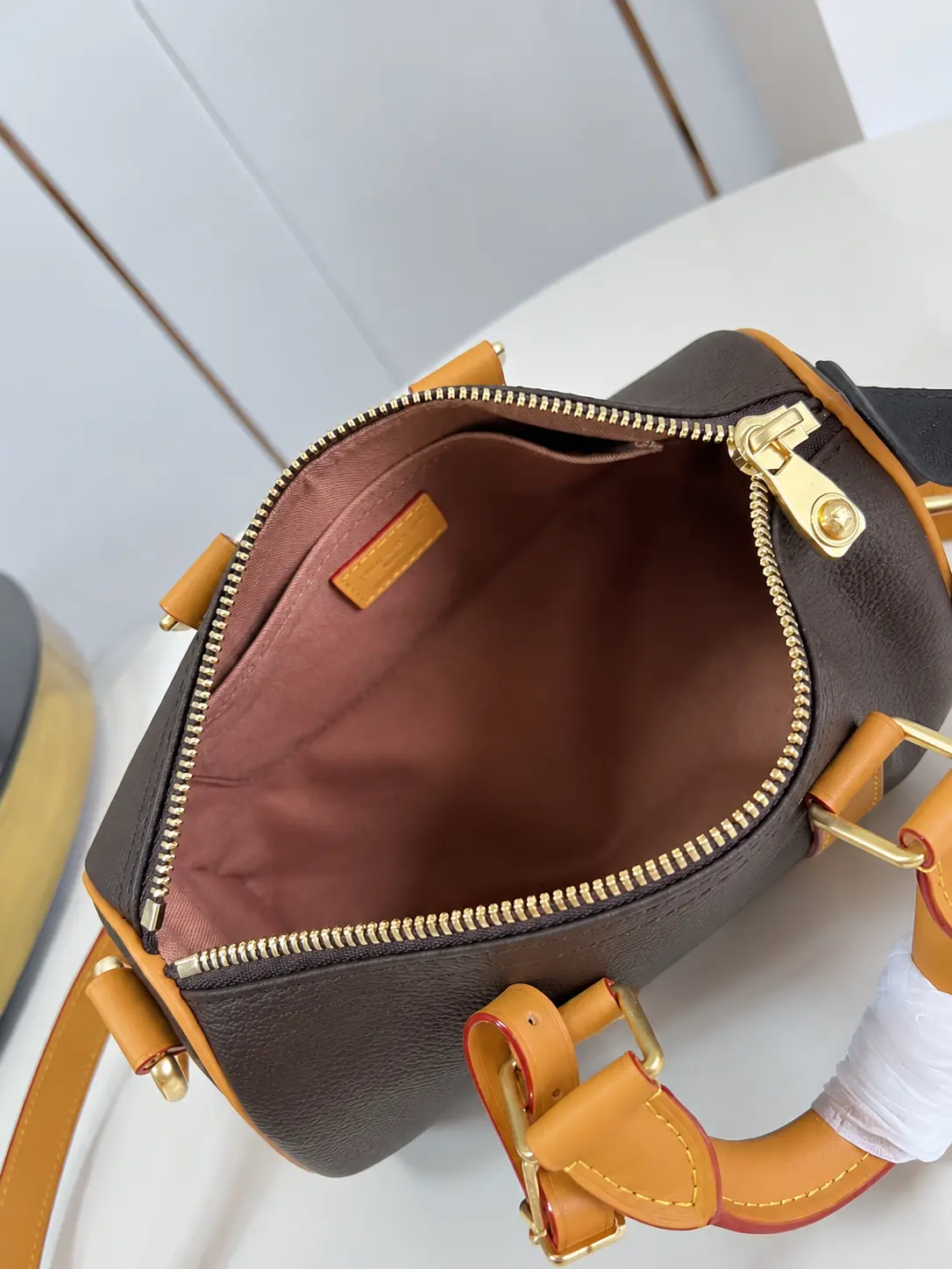 Women's Retro Brown Striped Boston Bag - 2-Way Convertible Crossbody Handbag with Wide Shoulder Strap, Vintage Leather Look Satchel for Daily Use