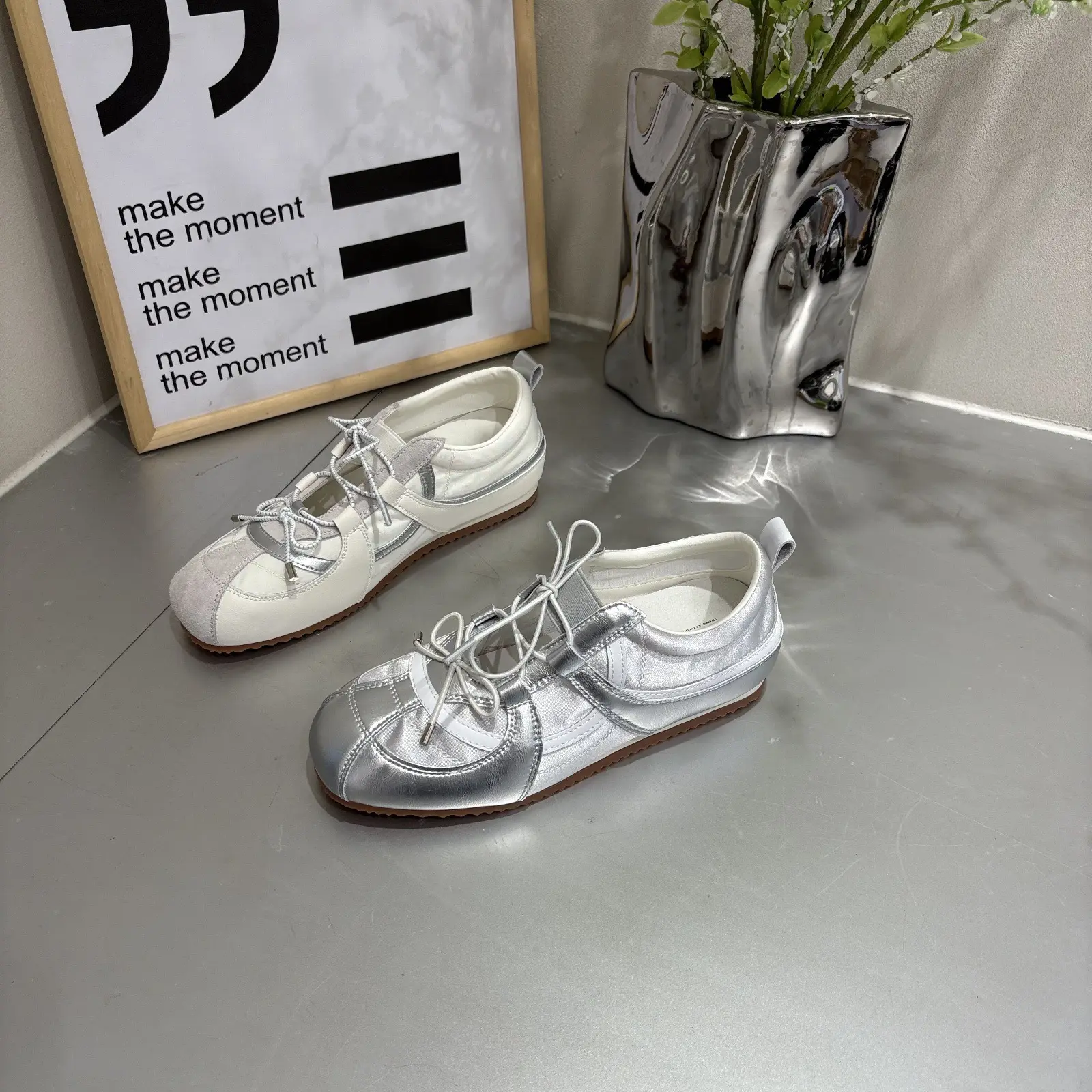 Exquisite Y2K ballet-inspired women’s lace-up casual flat sneakers featuring a soft, skin-friendly upper, cushioned shock-absorbing insoles, a high-traction, wear-resistant outsole, and an intricate multi-lacing design with a retro low-top silhouette—vers