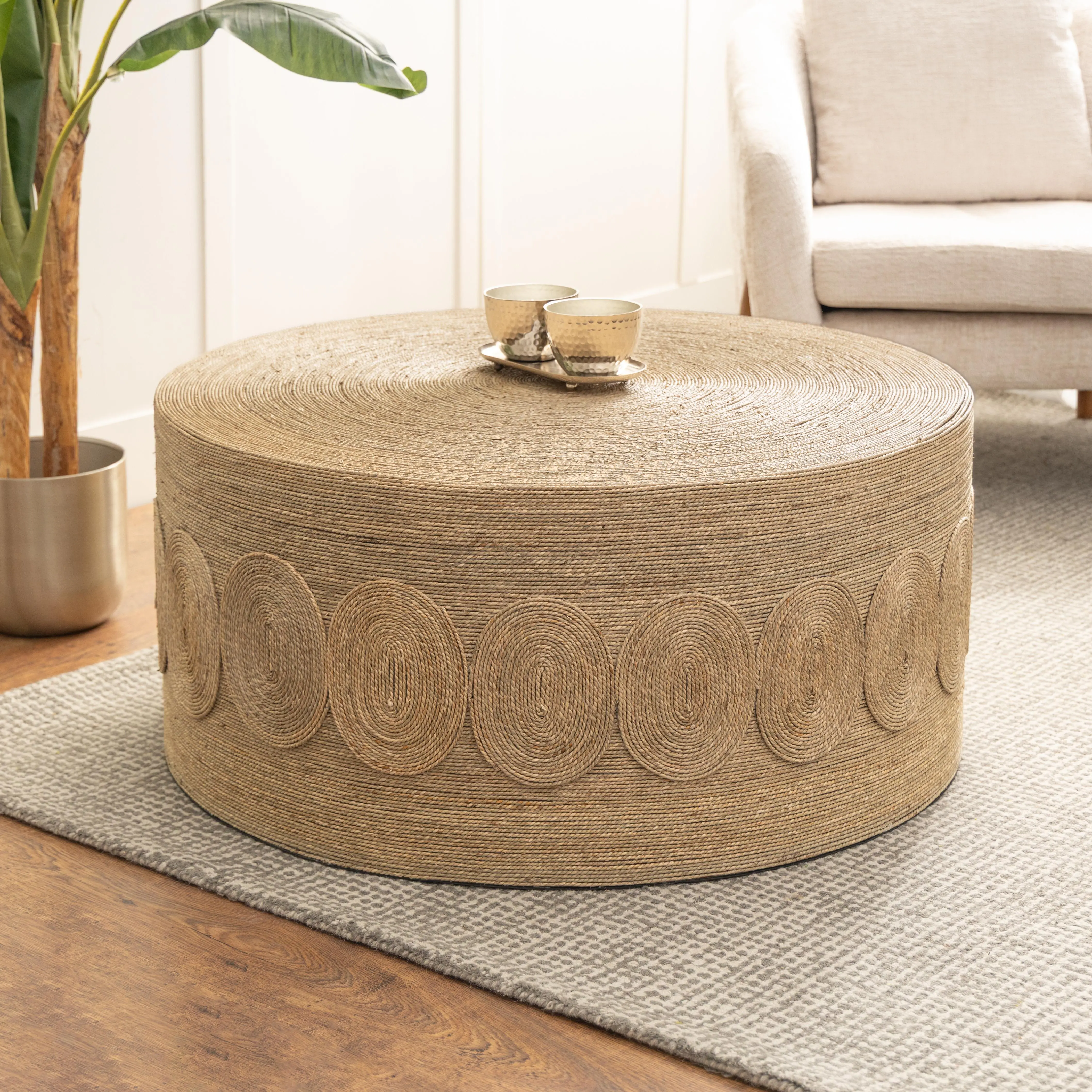 Brown Seagrass  Handmade Woven Living Room Coffee Table with Round Weave, 36" x 36" x 17"