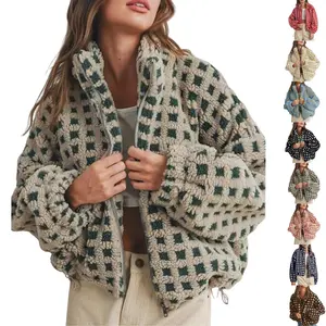 SCUSTY Women Winter Fleece Jacket Plaid Fleece Warm Coat Long-sleeve Zippered Sherpa Jacket with Pockets