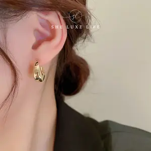 SheLuxeLife | Premium Korean-Inspired Metal Hoop Earrings – Elegant Silver Fashion Clip-On Design