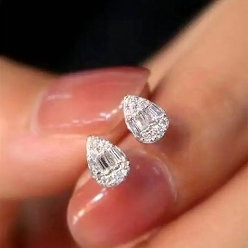 1 Pair Fashion Cubic Zirconia Stud Earrings For Women High Quality Earrings For Wedding Engagement Anniversary Party Jewelry Valentine's Day Gift